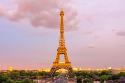 Bildquelle: https://www.pexels.com/photo/photo-of-eiffel-tower-739407/