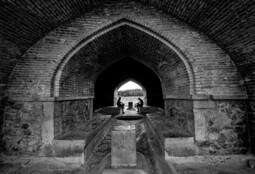 https://www.pexels.com/photo/monochrome-photo-of-an-arched-tunnel-13413514/