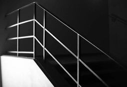 https://www.pexels.com/photo/stair-balustrade-2871500/